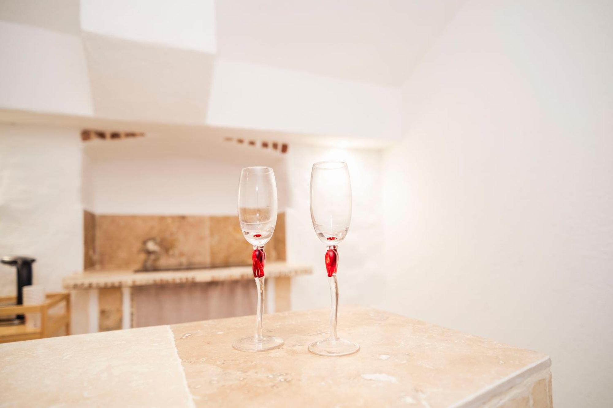 Le Temple D'Aphrodite, Appartement Avec Spa Vienne  Extérieur photo