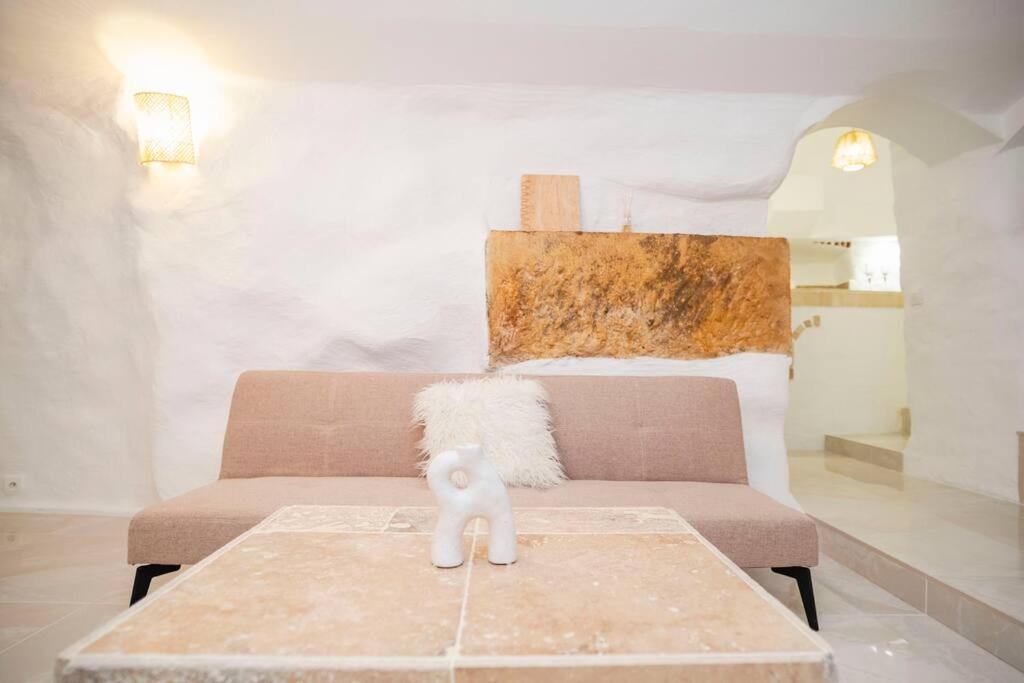 Le Temple D'Aphrodite, Appartement Avec Spa Vienne  Extérieur photo